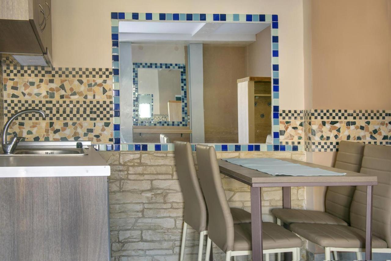 3D Iliadis Suites Jeriszósz Kültér fotó