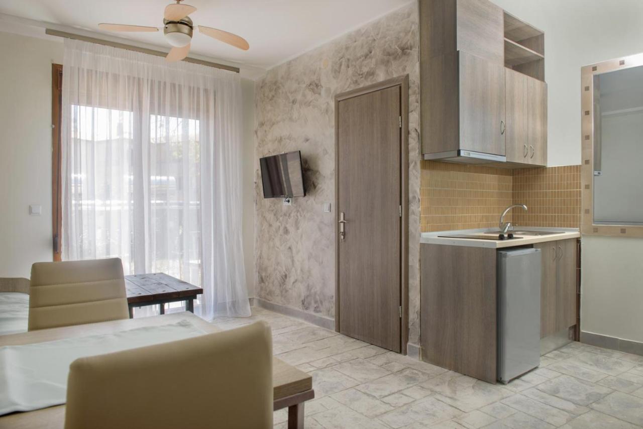 3D Iliadis Suites Jeriszósz Kültér fotó